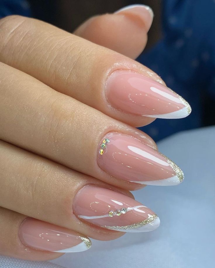 Nail art amendoada