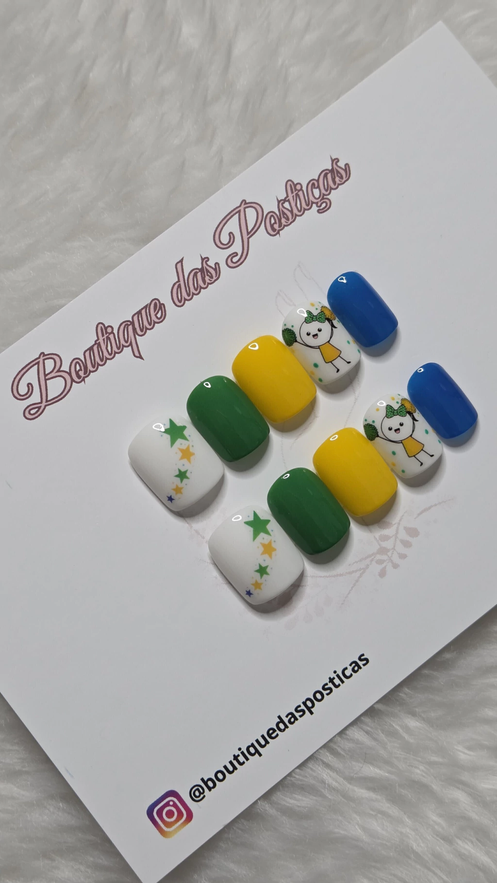 unhas verde e amarelo