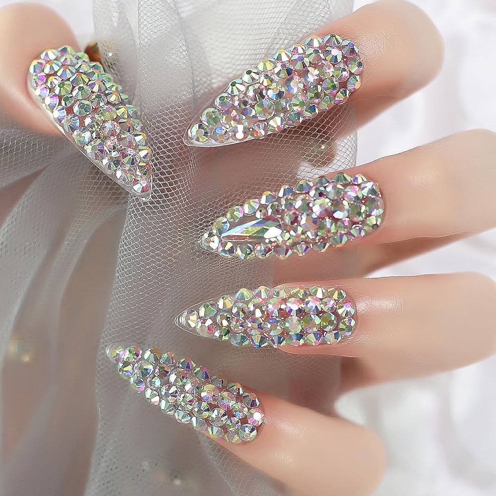 Unha stiletto decorada