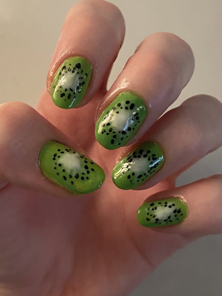 unha de kiwi
