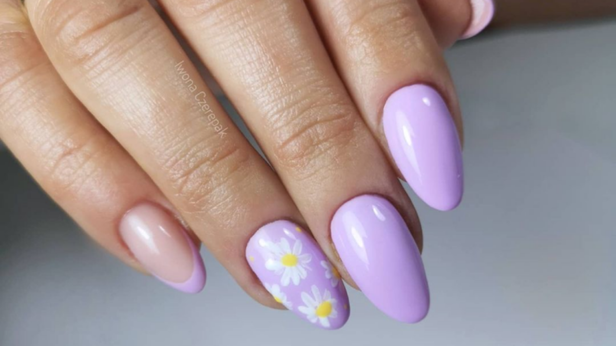 decoração de unhas lilás
