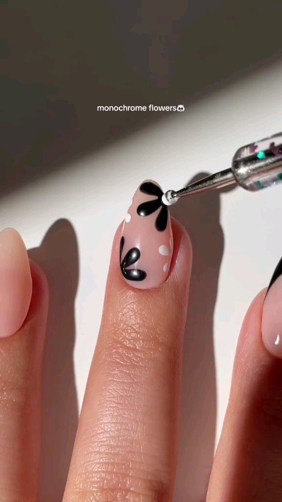nail art preta