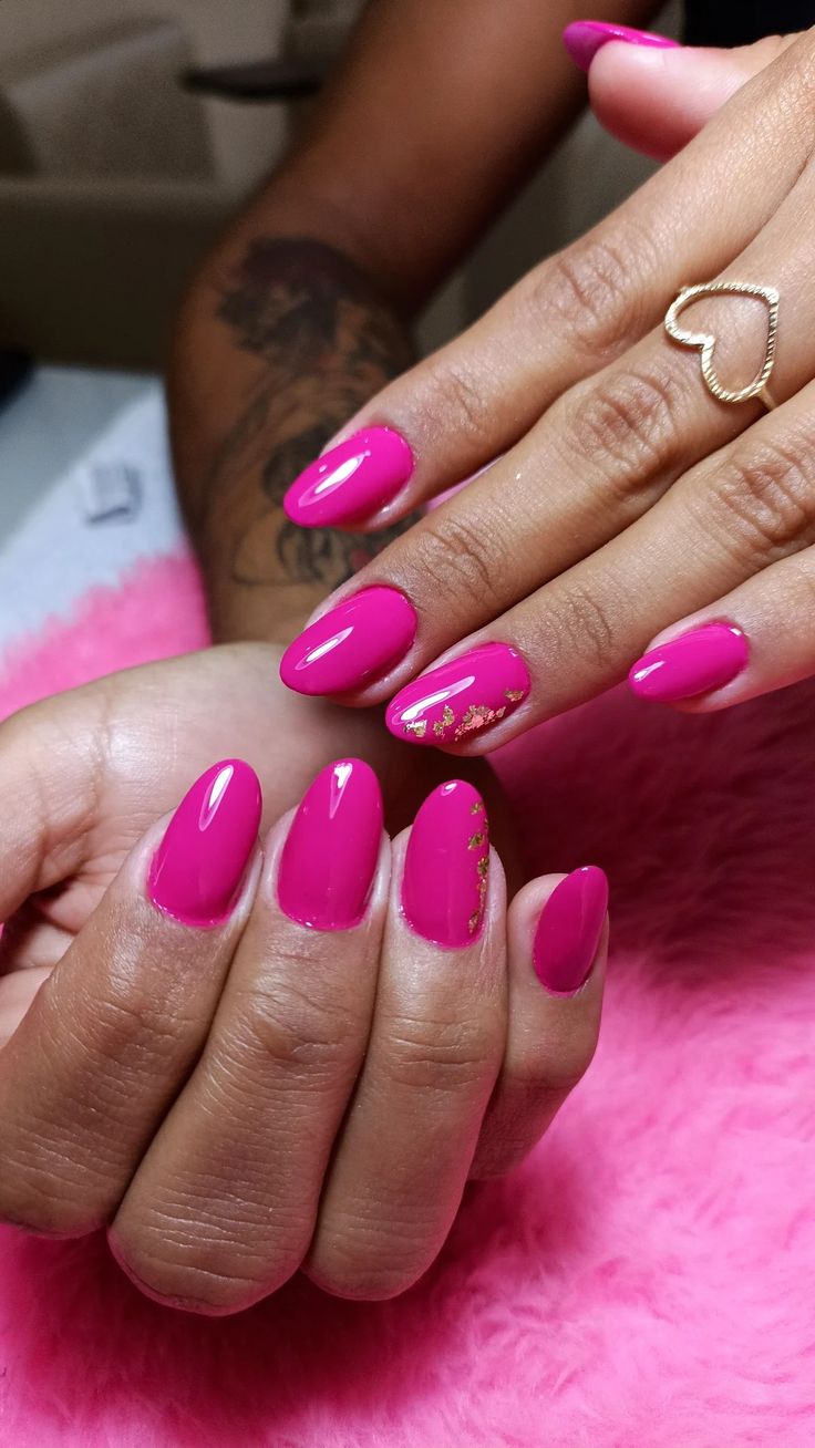 Unha rosa com strass