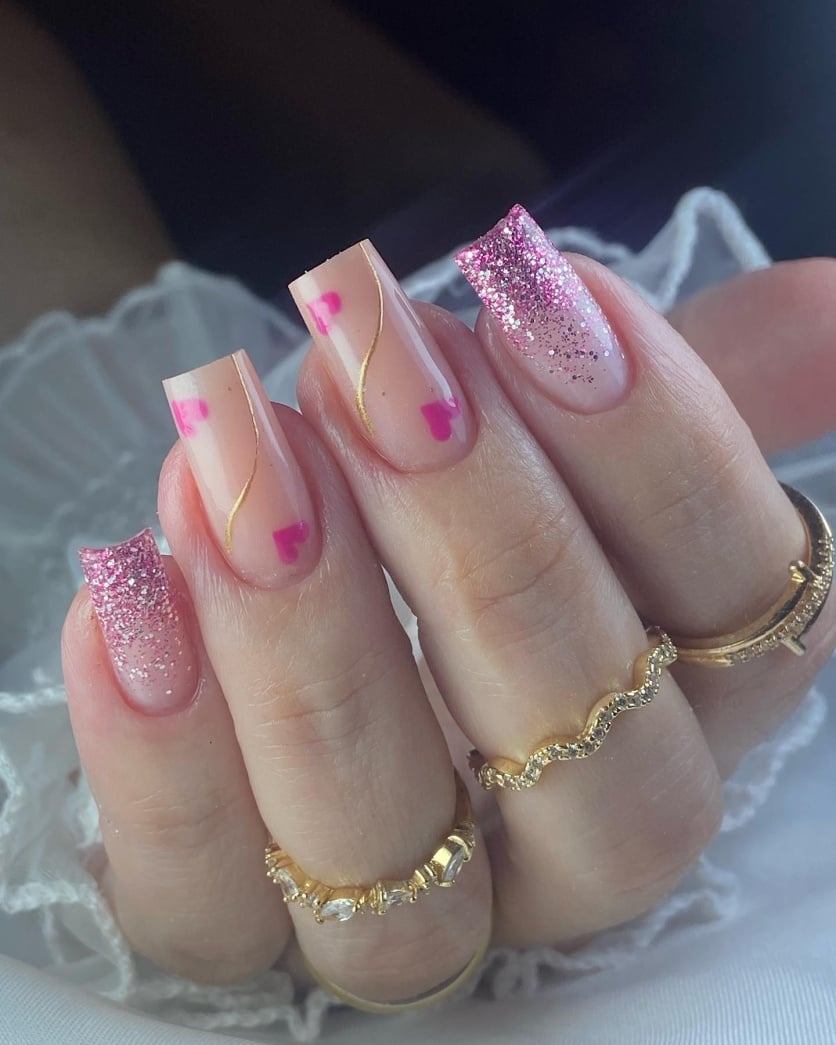 esmalte rosa bebe decorado