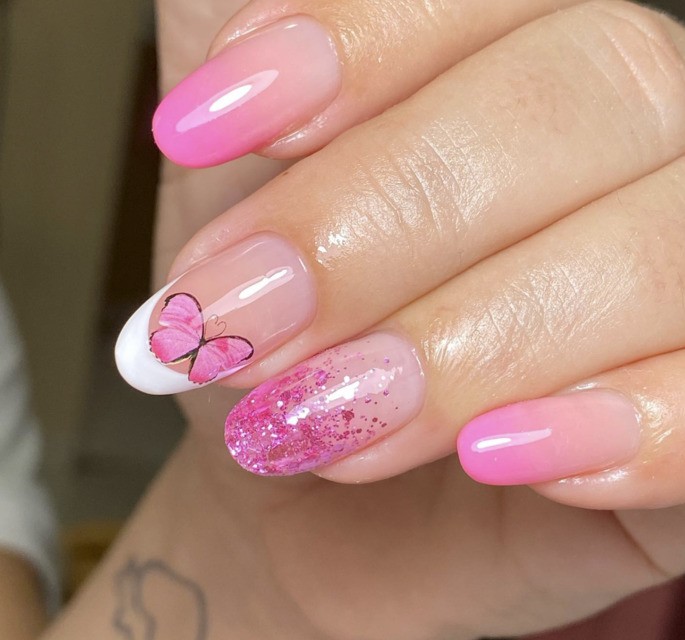 unhas rosa pastel