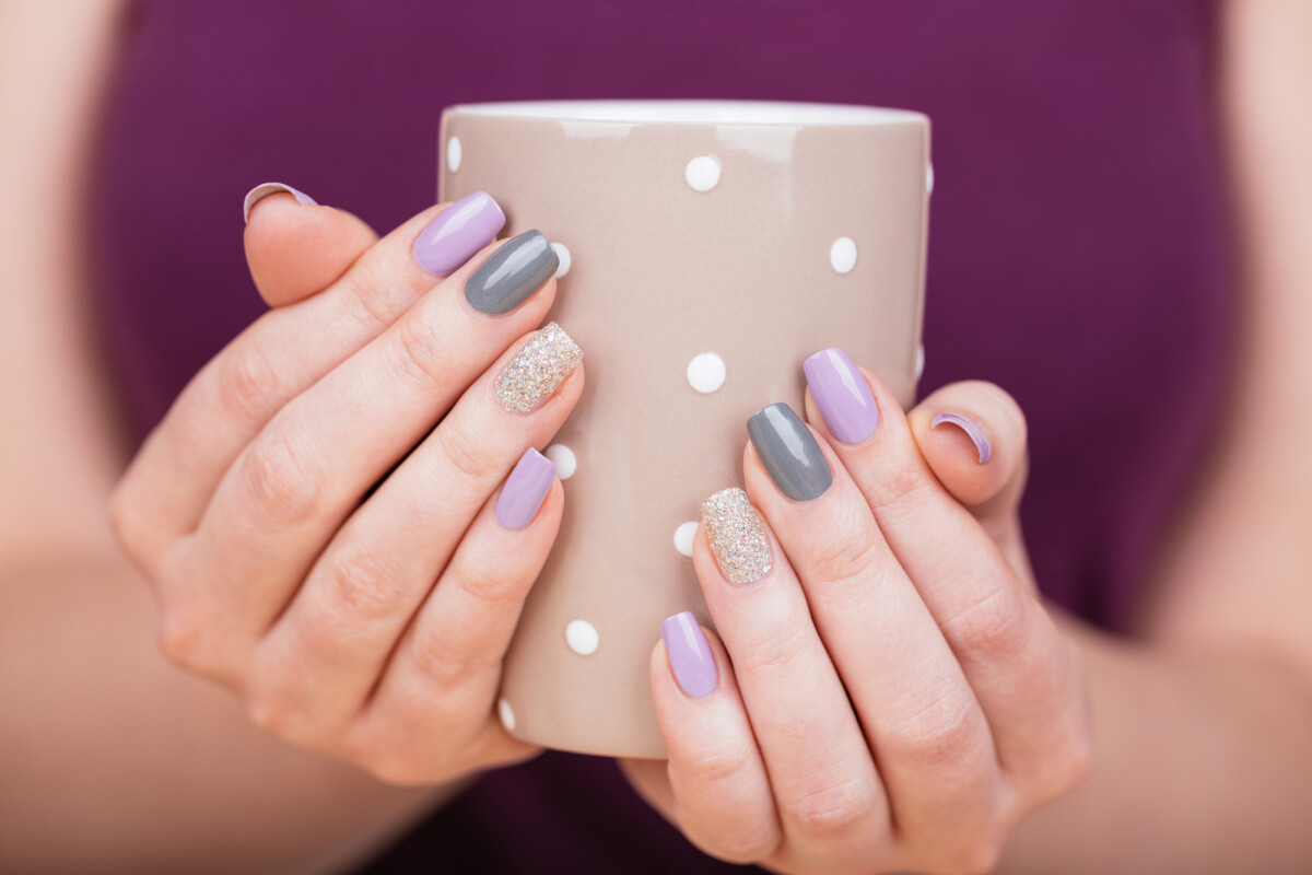 unhas pastel simples