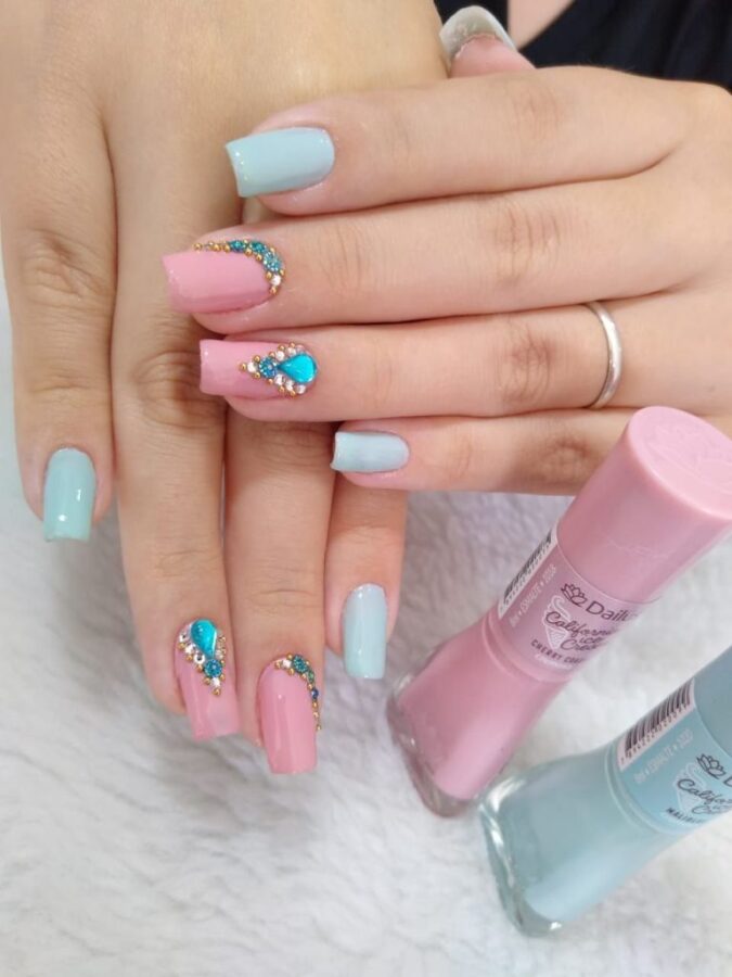 unhas pastel curtas