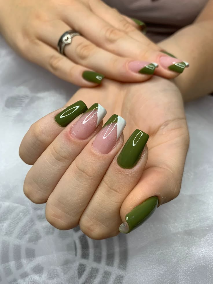 Unha verde azeitona