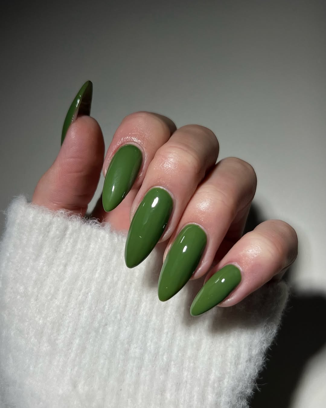 Unha decorada verde escura