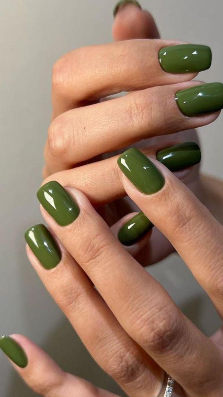 Unha verde azeitona