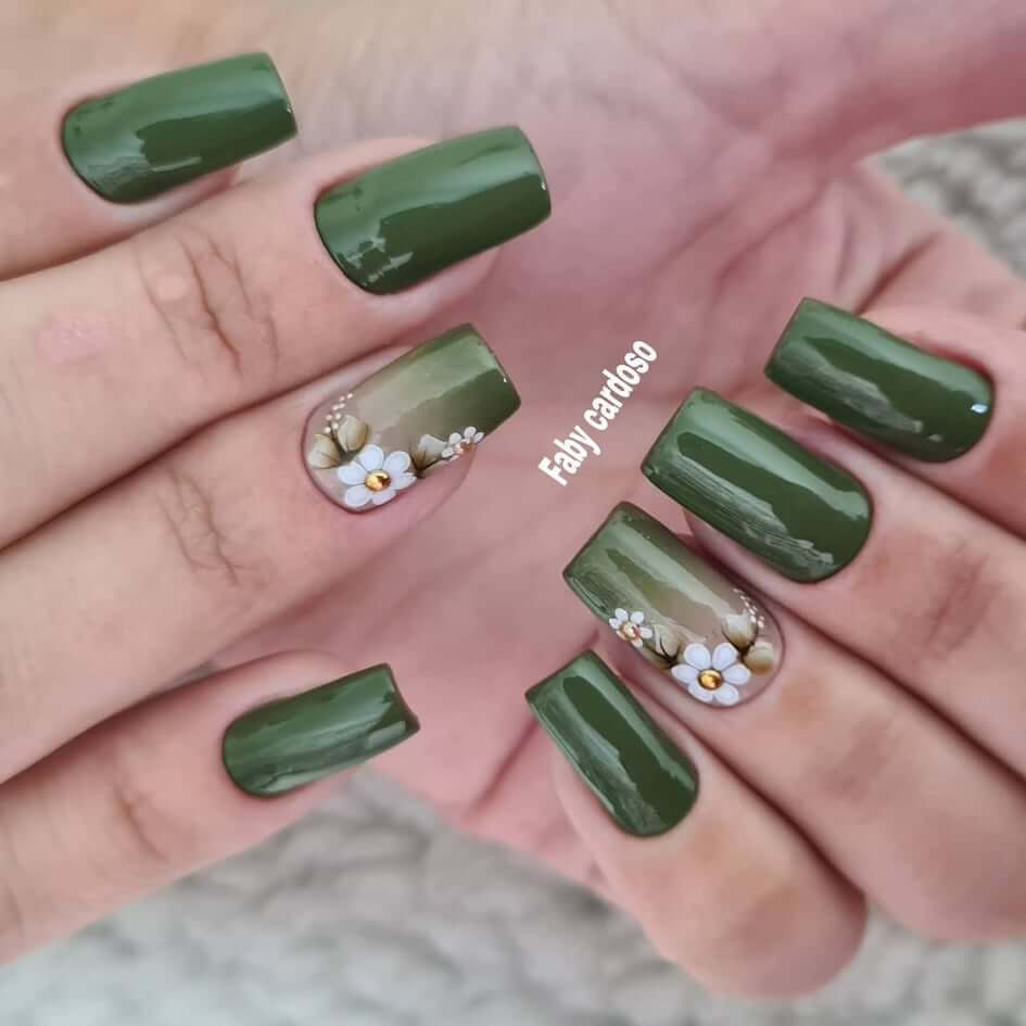 Nail art verde
