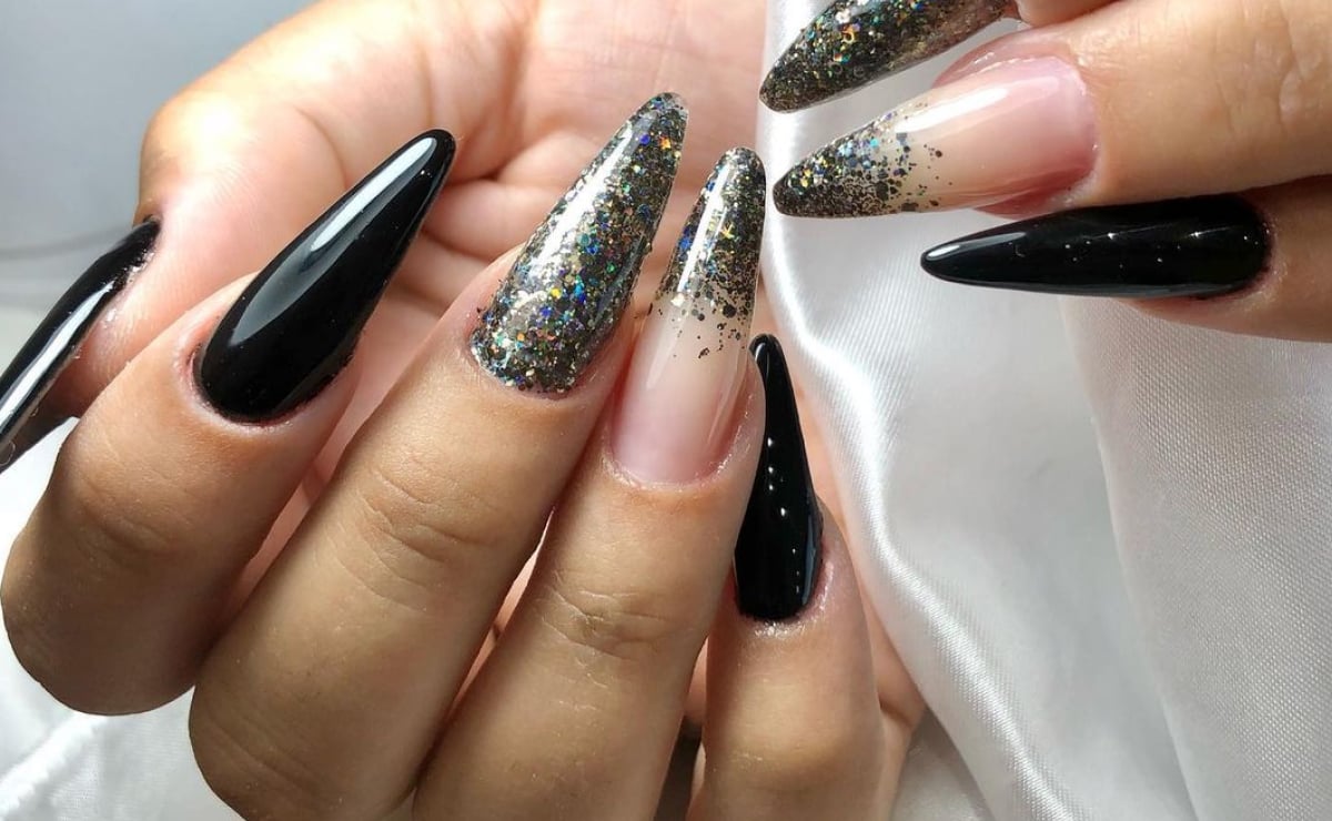 unha stiletto decorada
