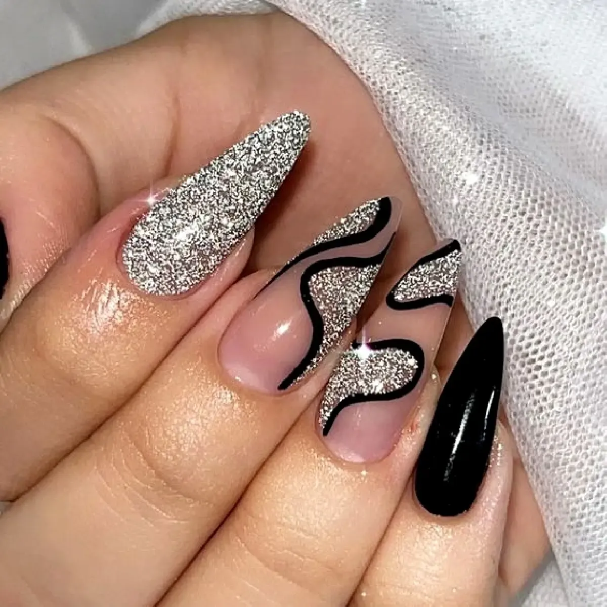 unha stiletto francesinha