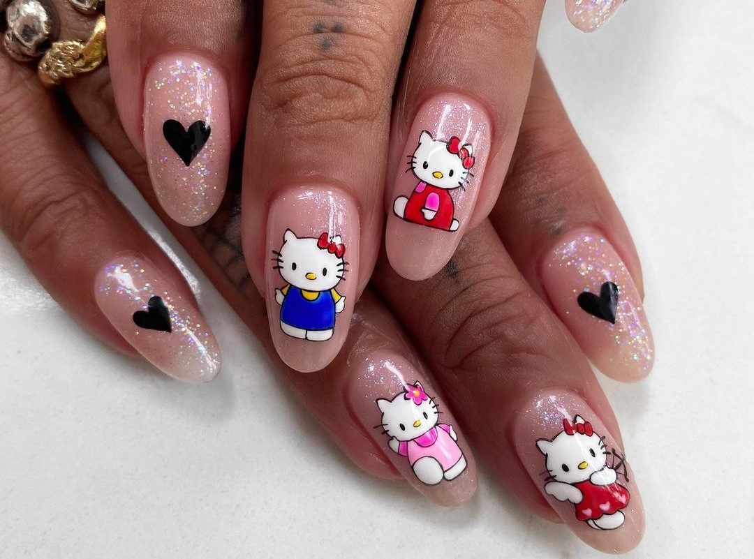 unha postiça Hello Kitty vermelha