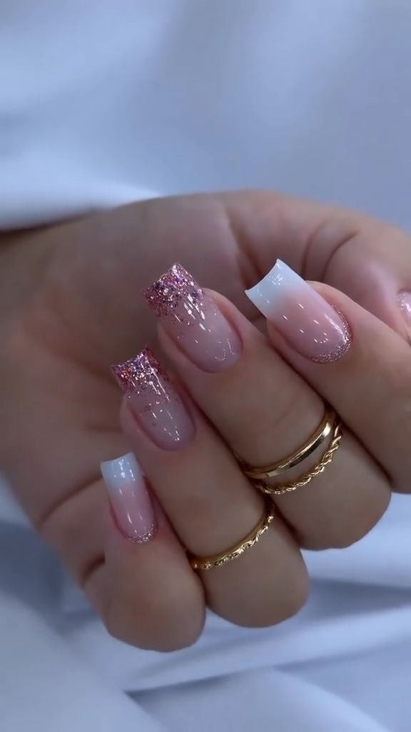 unhas brancas leitosas