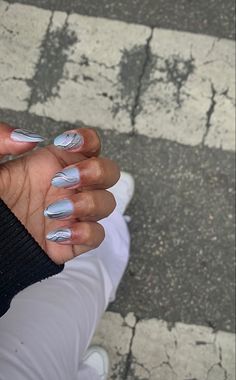 unhas azuis decoradas simples