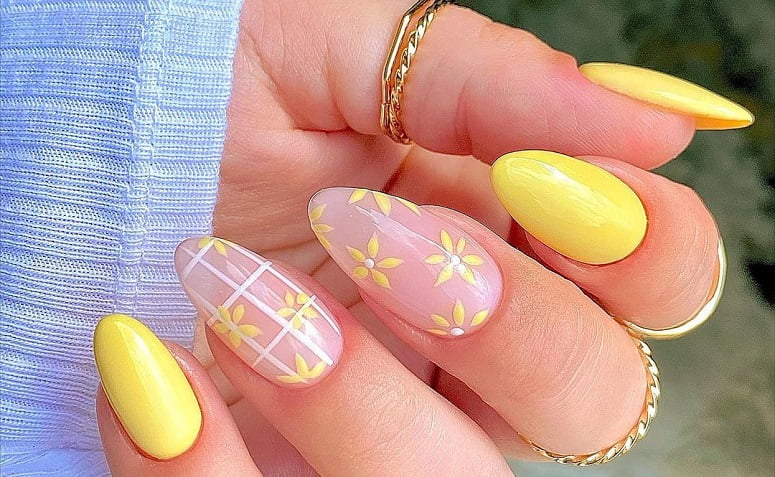 unhas amarelas francesinha