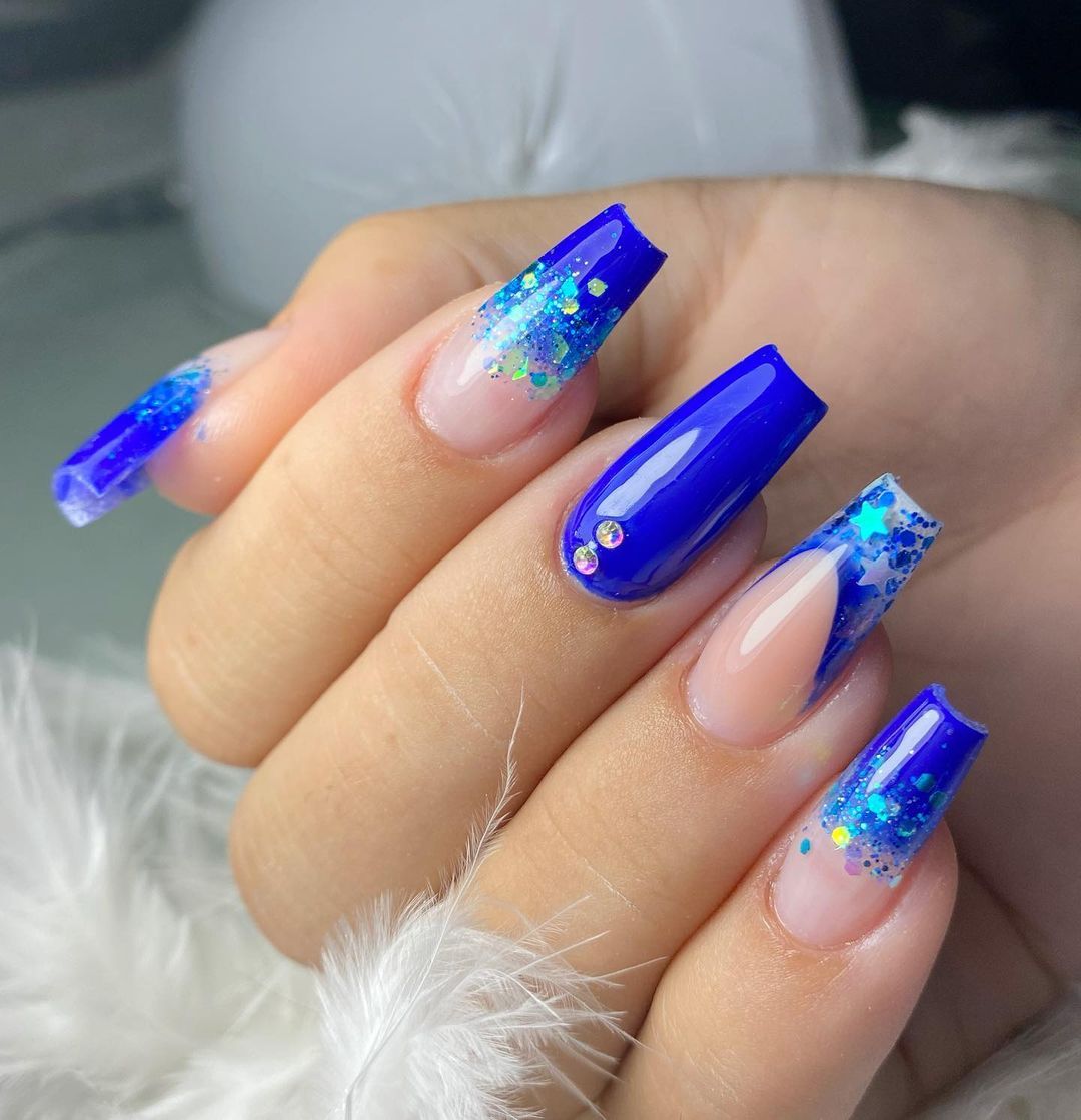 unha gel azul fosco