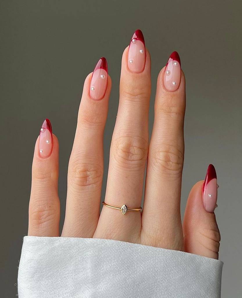 unhas decoradas vermelhas delicadas