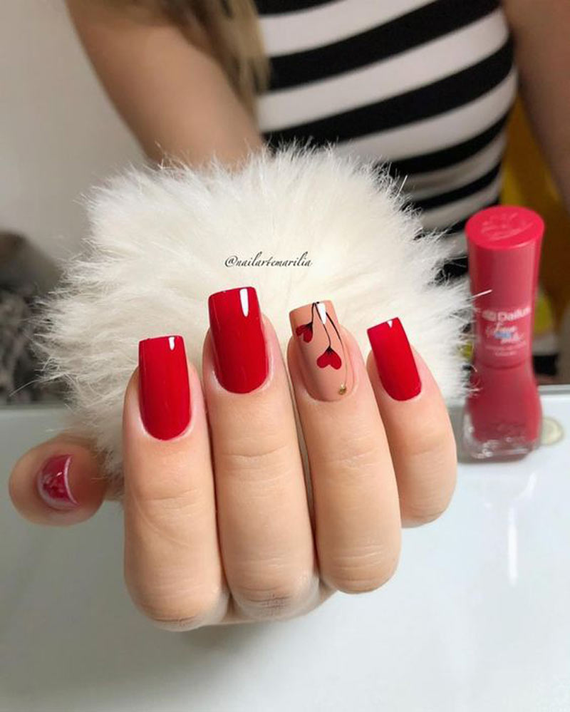 unhas decoradas vermelhas delicadas