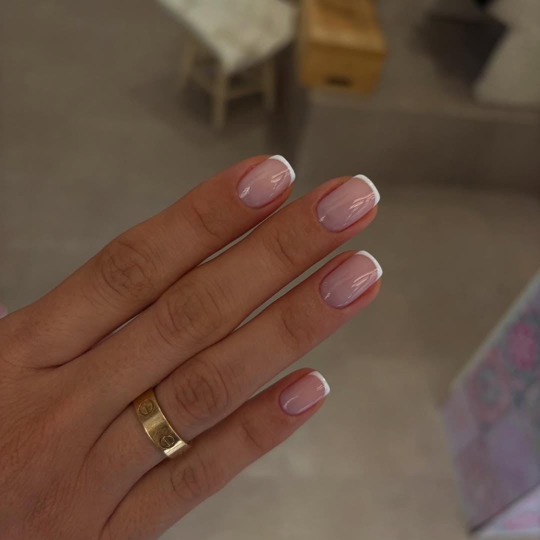 unhas francesinha elegante
