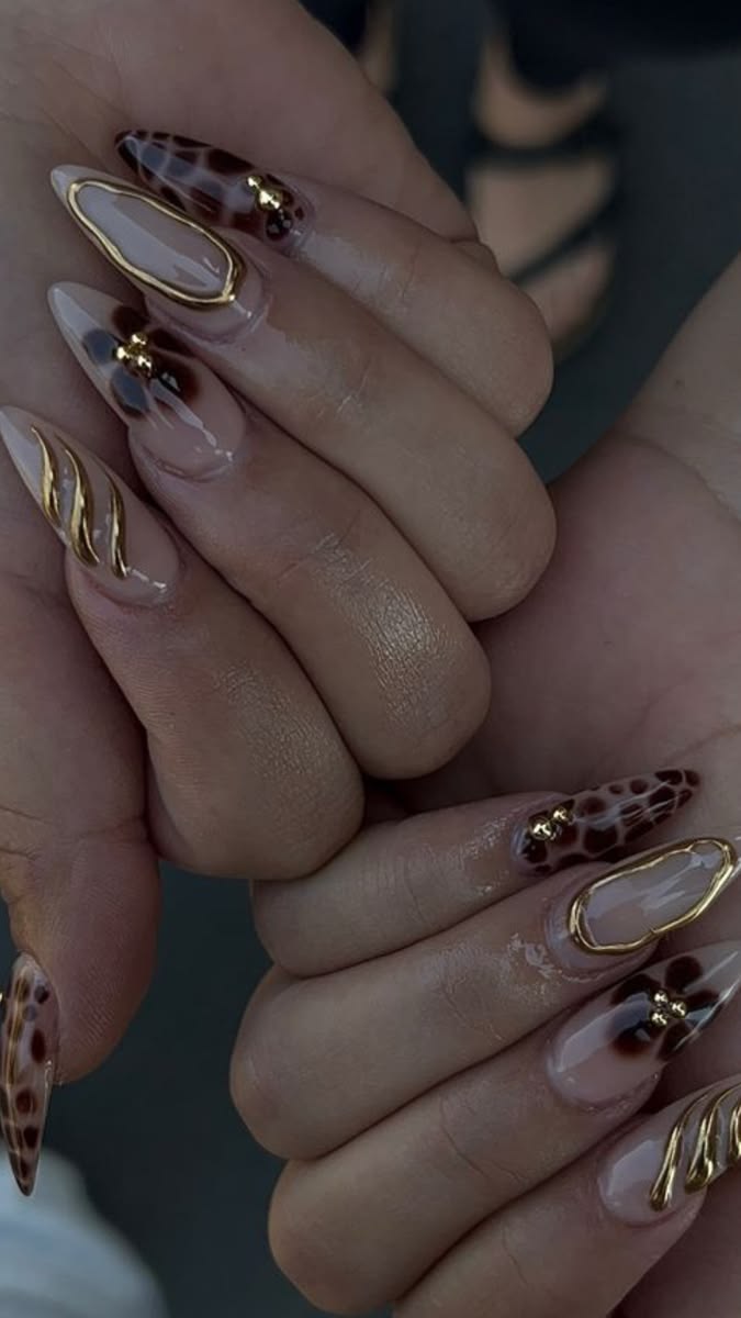 unhas bege