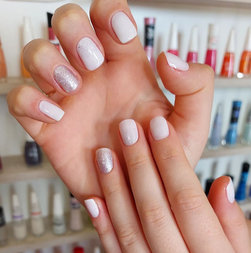unhas simples para ano novo