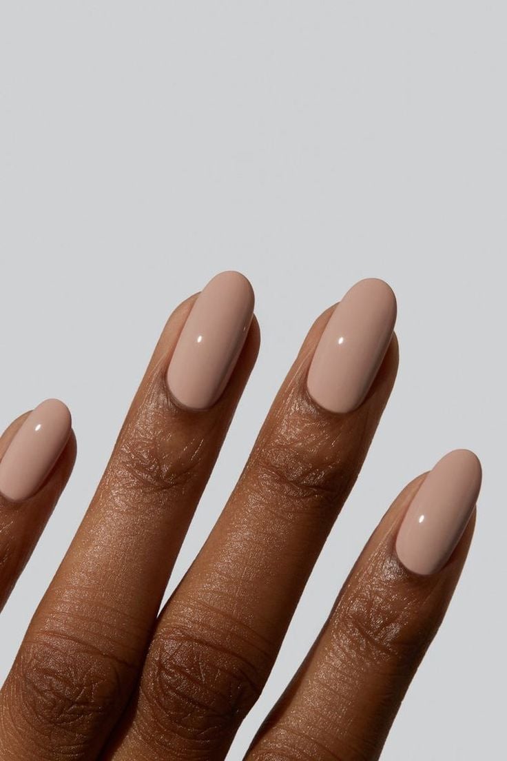 como escolher esmalte nude