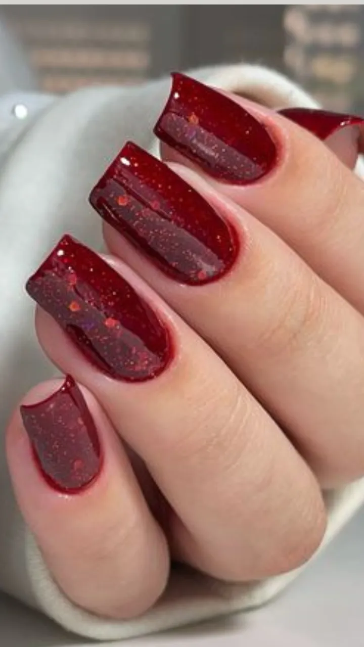 unhas vermelhas stiletto
