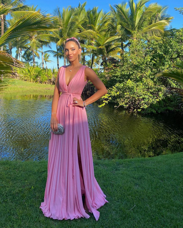 vestido de madrinha com fenda