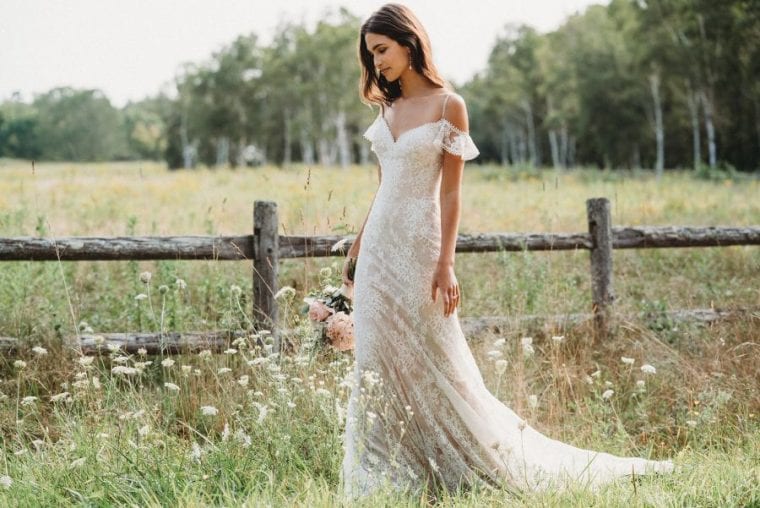 vestido de noiva com renda para campo