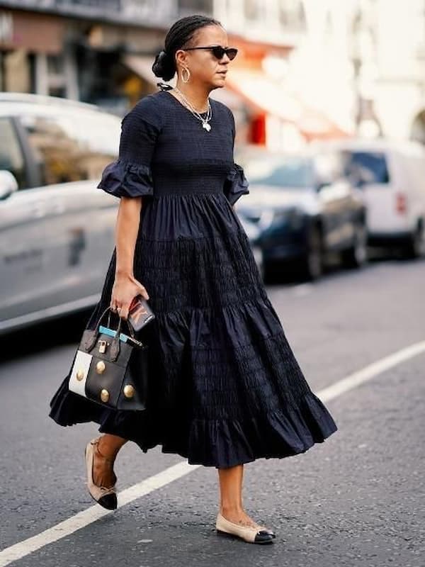 tendência vestido e sapatilha