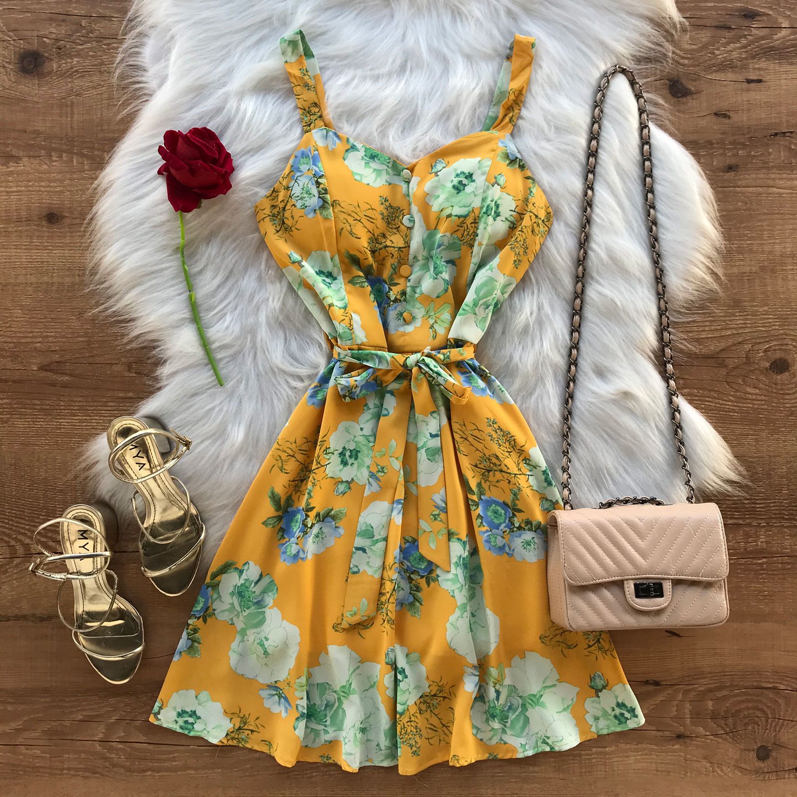 vestido midi floral casual